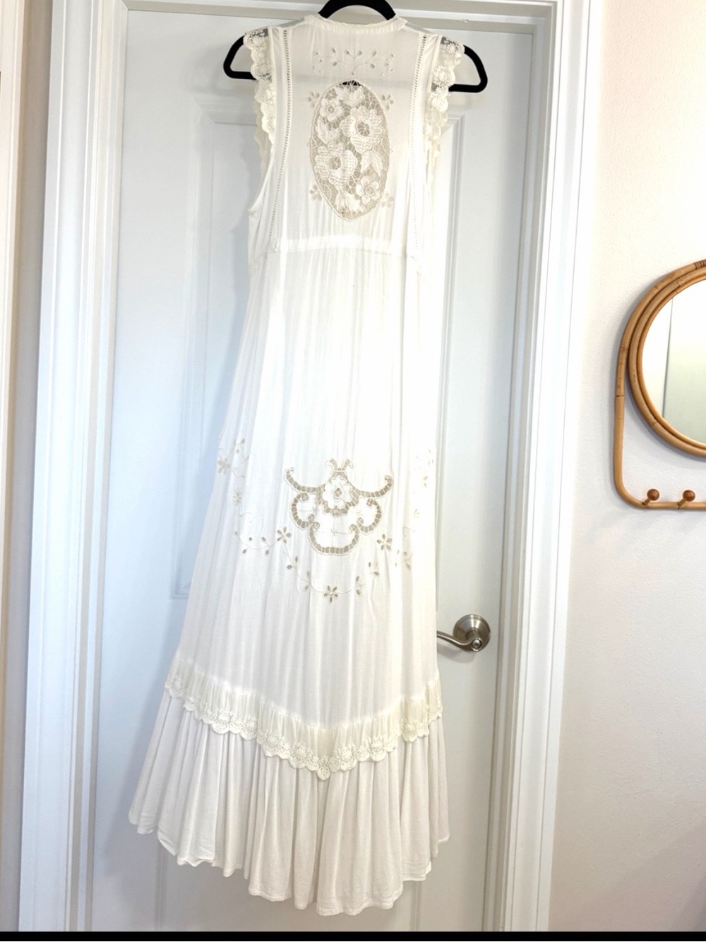 Spell And The Gypsy Isla Bonita Gown - Picture 9 of 10